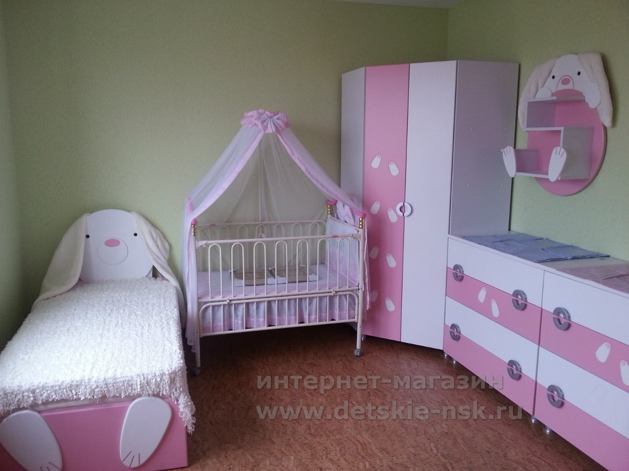Детская мебель для девочки "Зайка" в реальном интерьере (фото из портфолио интернет-магазина Детские-НСК)  детская мебель для девочки зайка