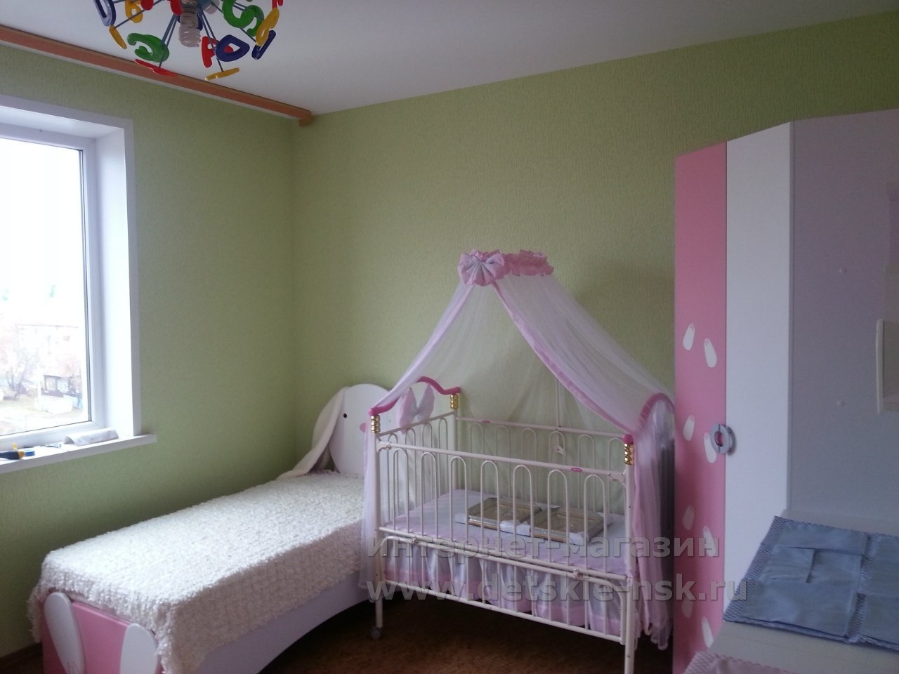 Детская мебель для девочки "Зайка" в реальном интерьере (фото из портфолио интернет-магазина Детские-НСК)  детская мебель для девочки зайка